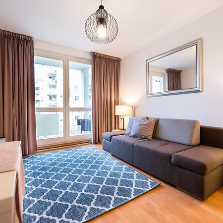 Metro Kondratowicza Velvet Apartment Warszawa Exteriör bild