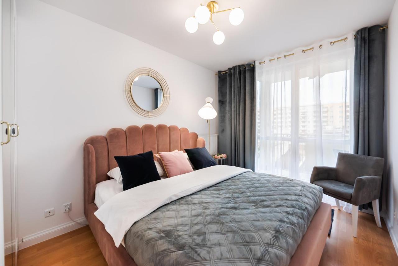 Metro Kondratowicza Velvet Apartment Warszawa Exteriör bild