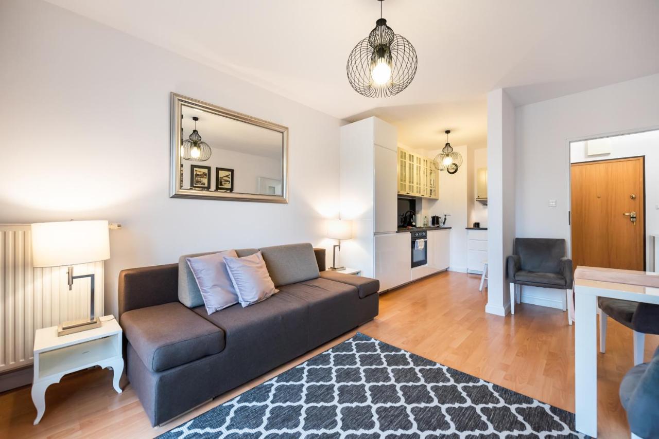 Metro Kondratowicza Velvet Apartment Warszawa Exteriör bild