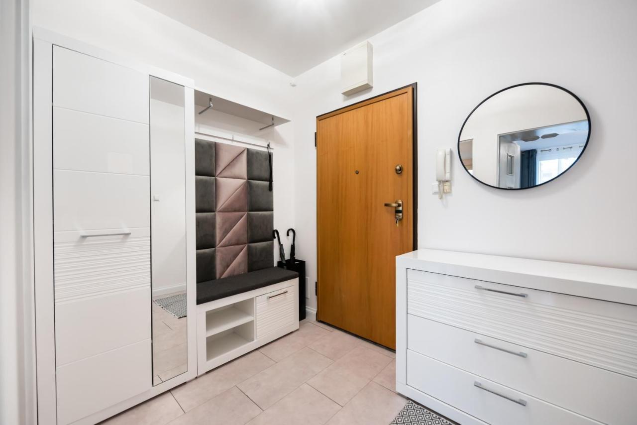 Metro Kondratowicza Velvet Apartment Warszawa Exteriör bild